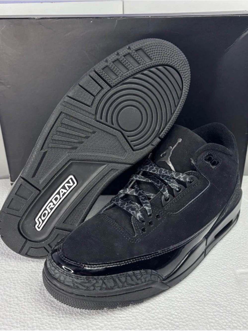Jordan Men's Triple Black Retro 3 Low Top Sneakers